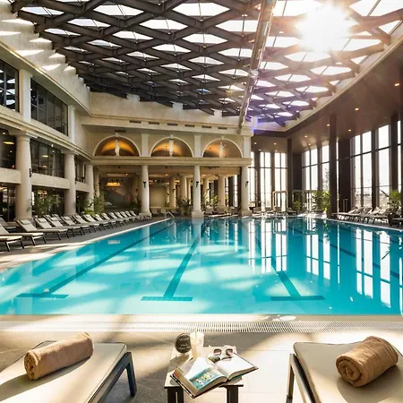 Kings' Valley Medical & 卡赞勒克