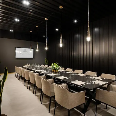 Kings' Valley Medical & 5* 卡赞勒克