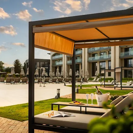 Kings' Valley Medical & Hotel Kazanlŭk
