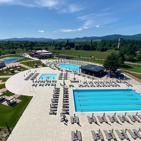 Kings' Valley Medical & Hotel Kazanlŭk