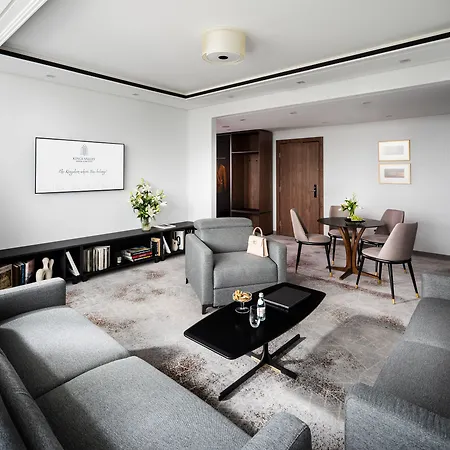 Kings' Valley Medical & Hotel 5*